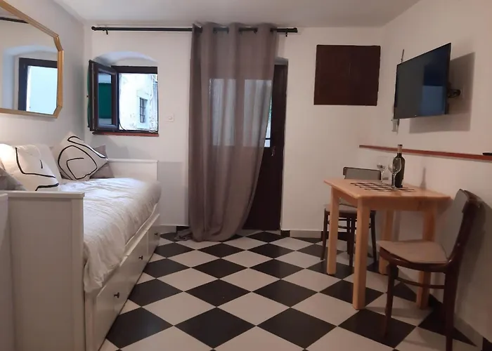 דירה Lamar קרס